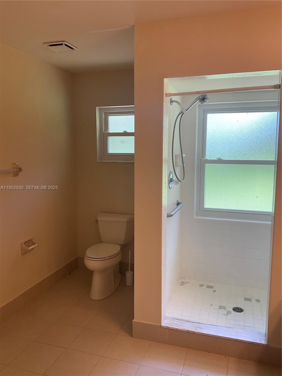 1725 Tanglewood Drive Property Photo 15