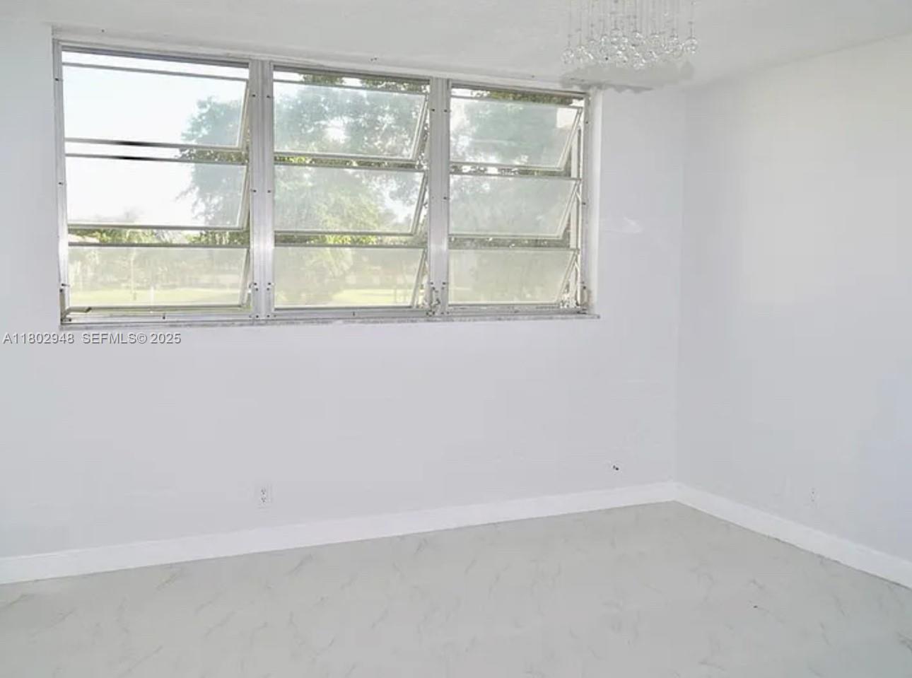 691 S Hollybrook Drive 208 Property Photo 3