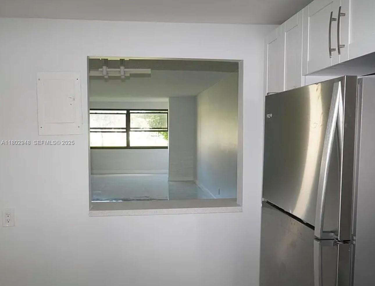 691 S Hollybrook Drive 208 Property Photo 16