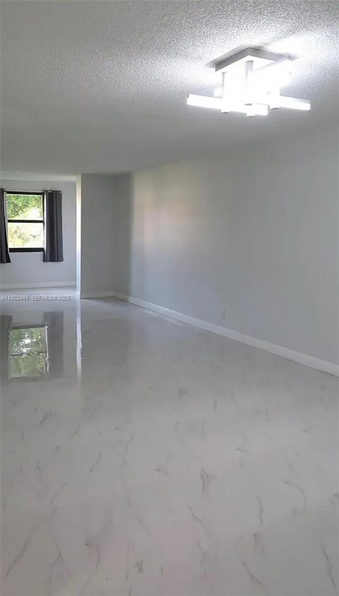 691 S Hollybrook Drive 208 Property Photo 18
