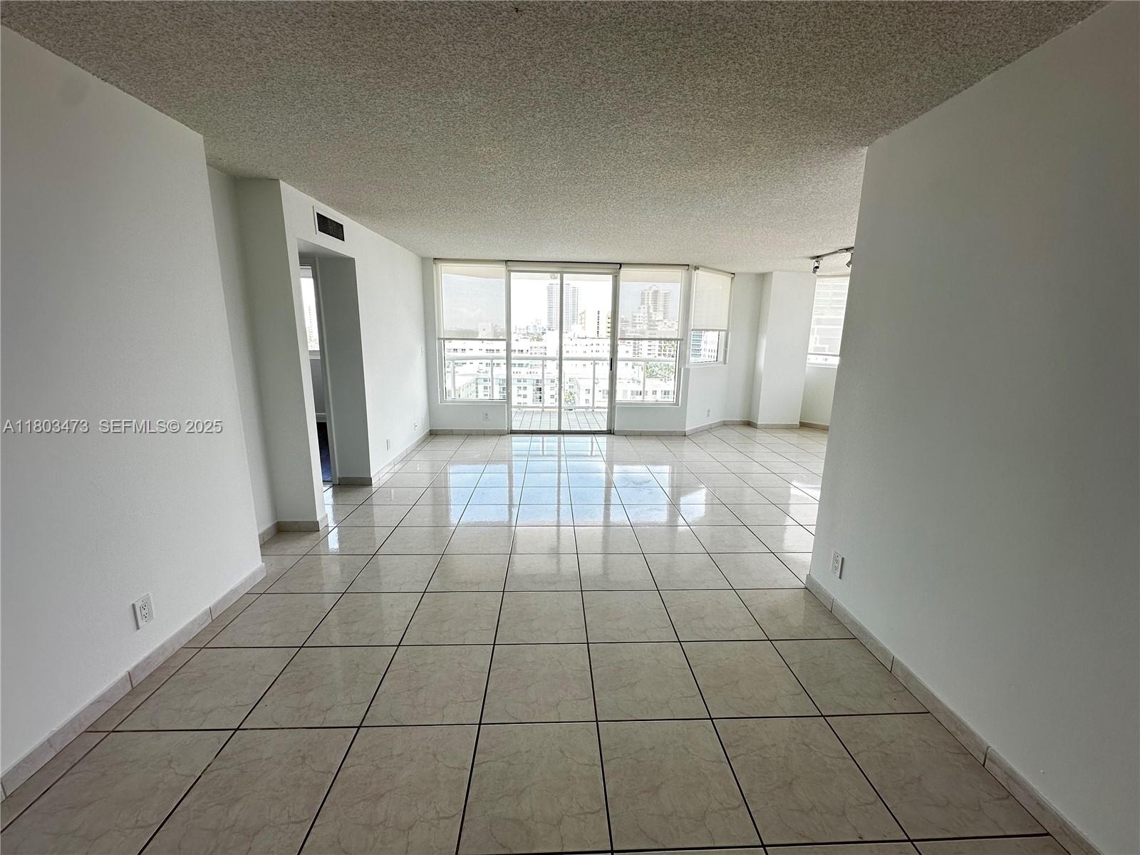 A11803473 Property Photo 2