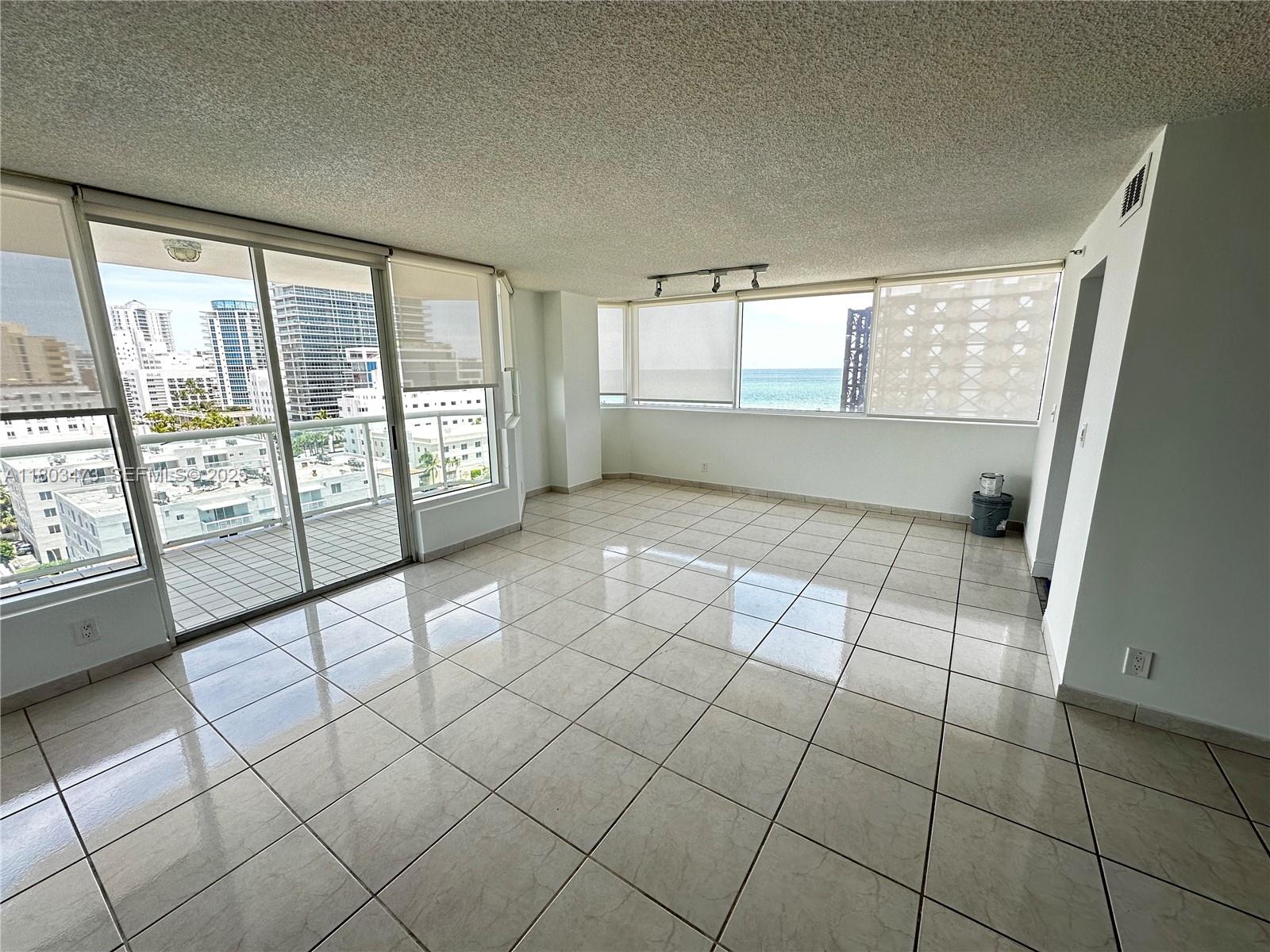A11803473 Property Photo 3