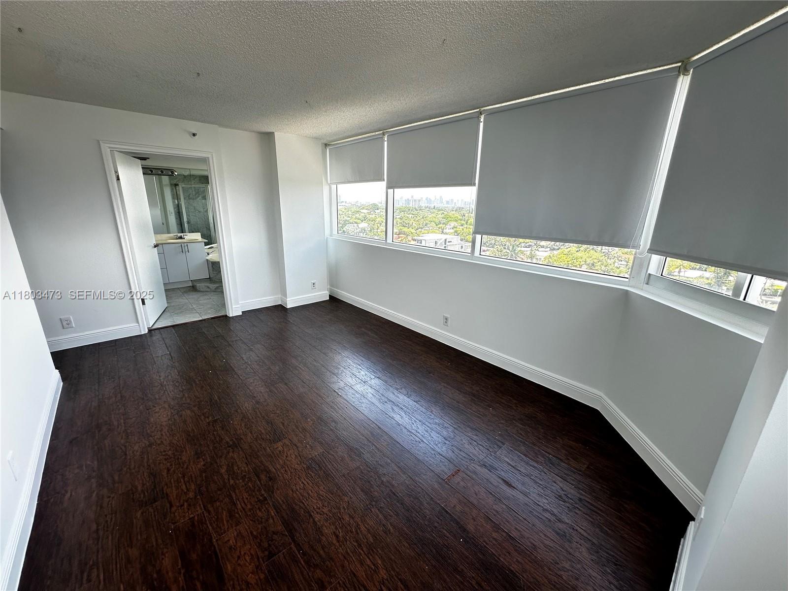 A11803473 Property Photo 7