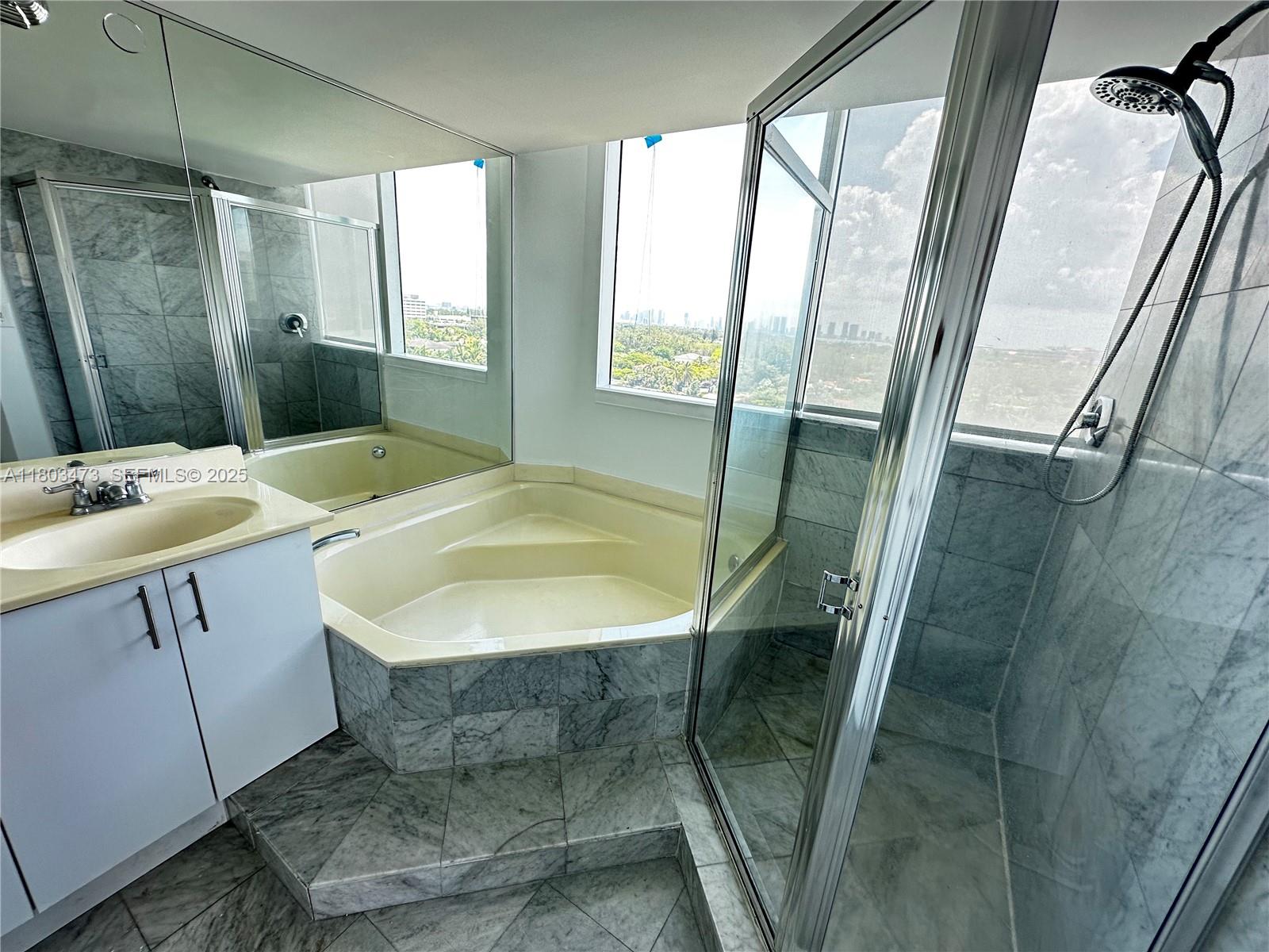 A11803473 Property Photo 11