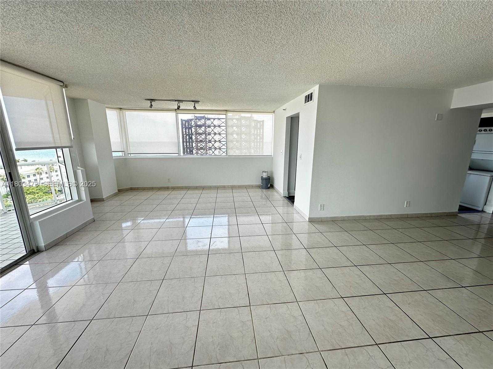 A11803473 Property Photo 12