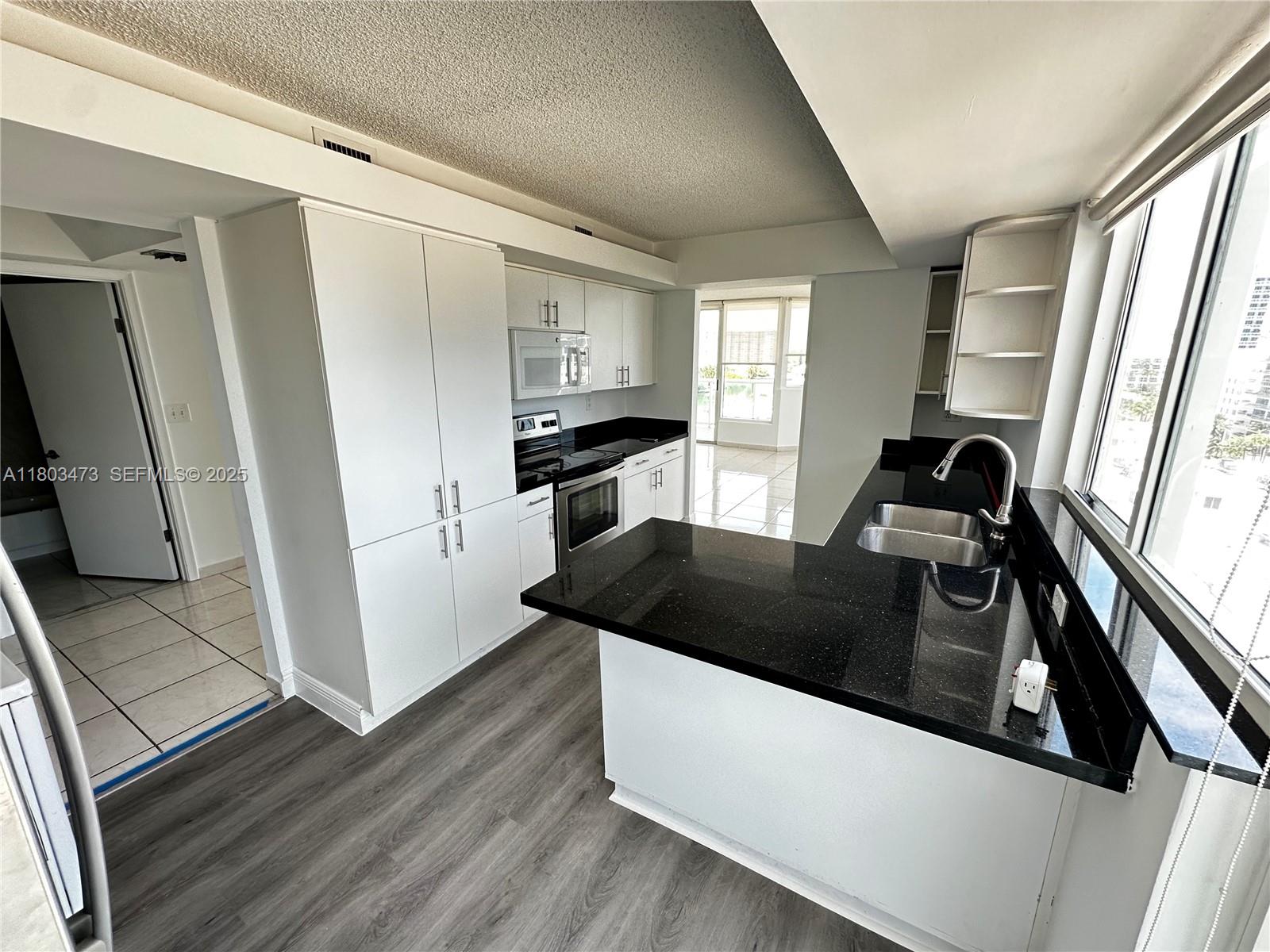 A11803473 Property Photo 14