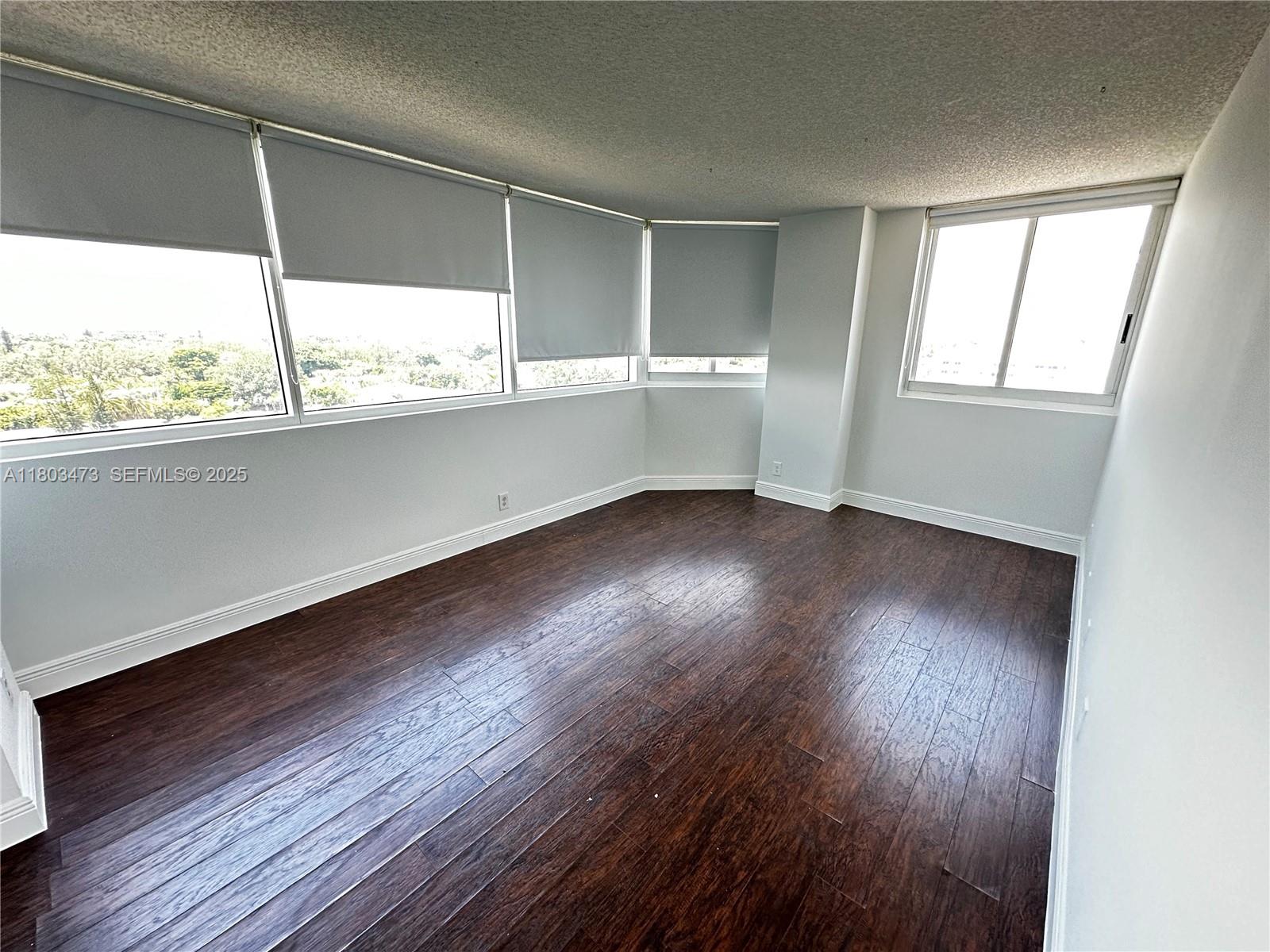 A11803473 Property Photo 17