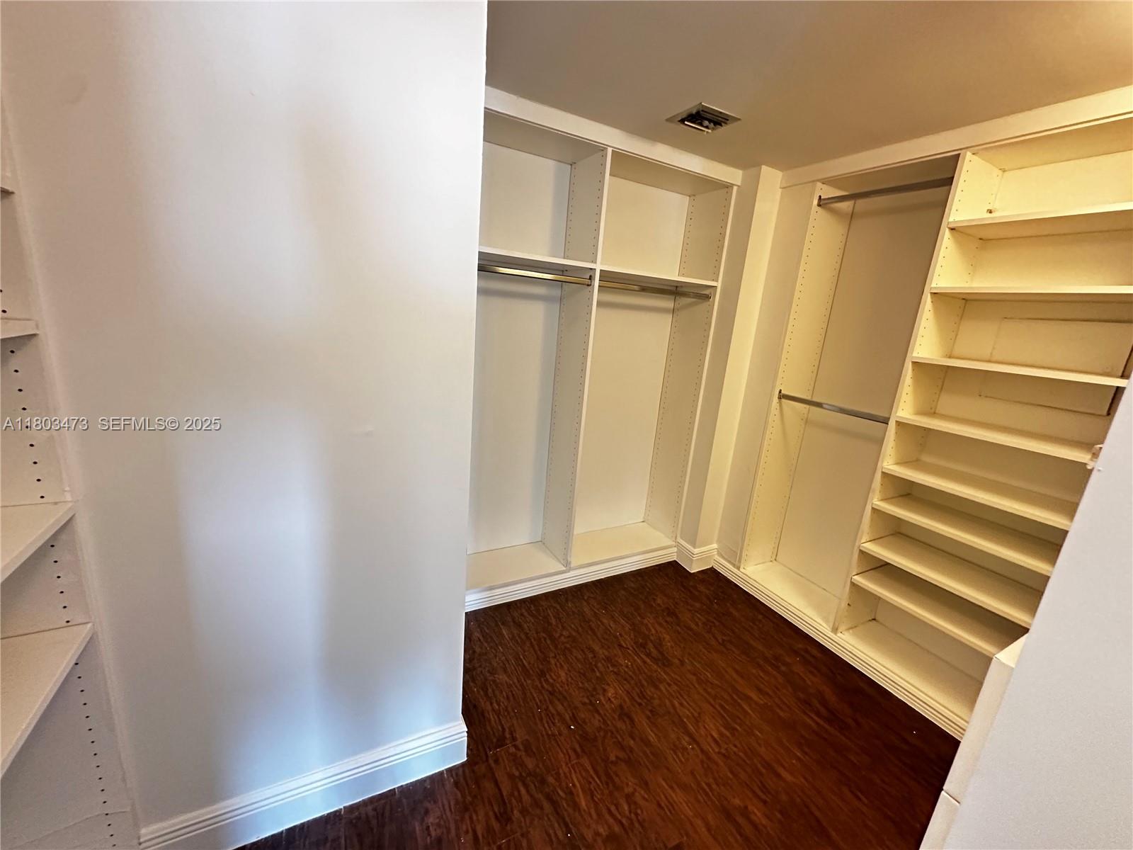 A11803473 Property Photo 18
