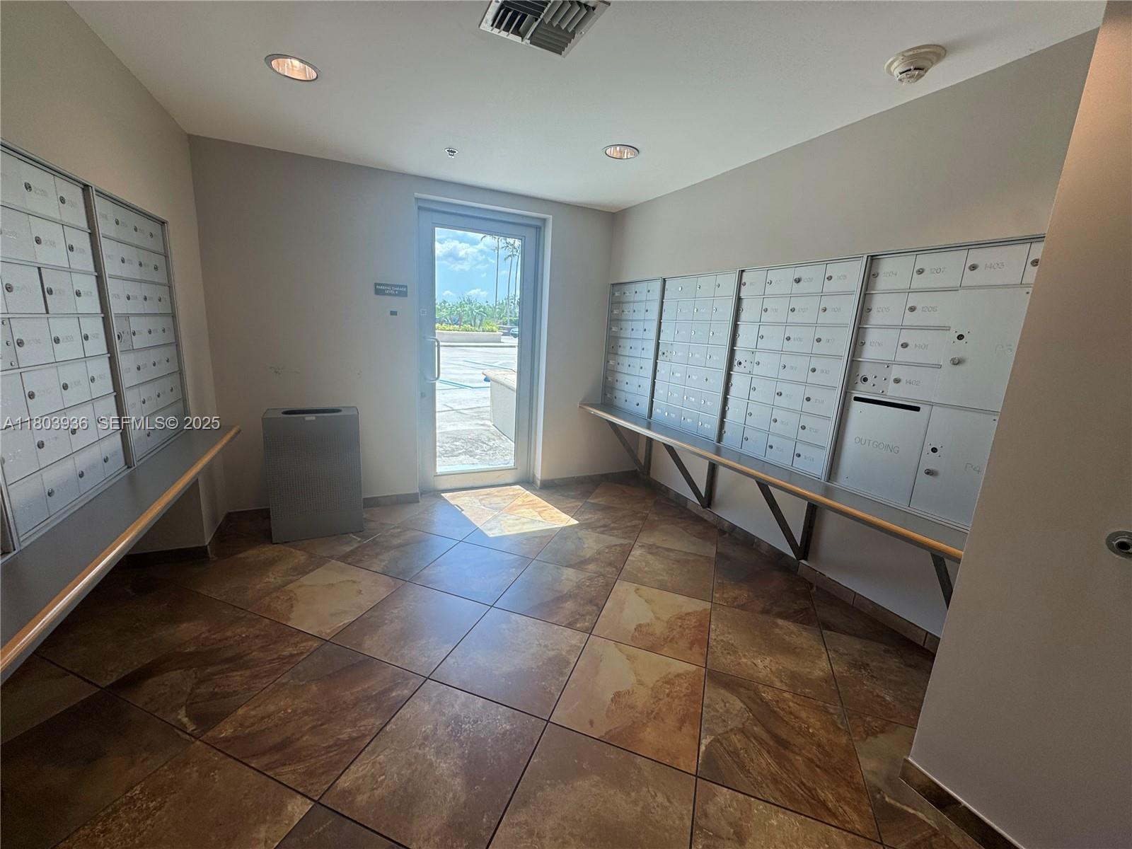 2641 N Flamingo Road 1001n Property Photo 11