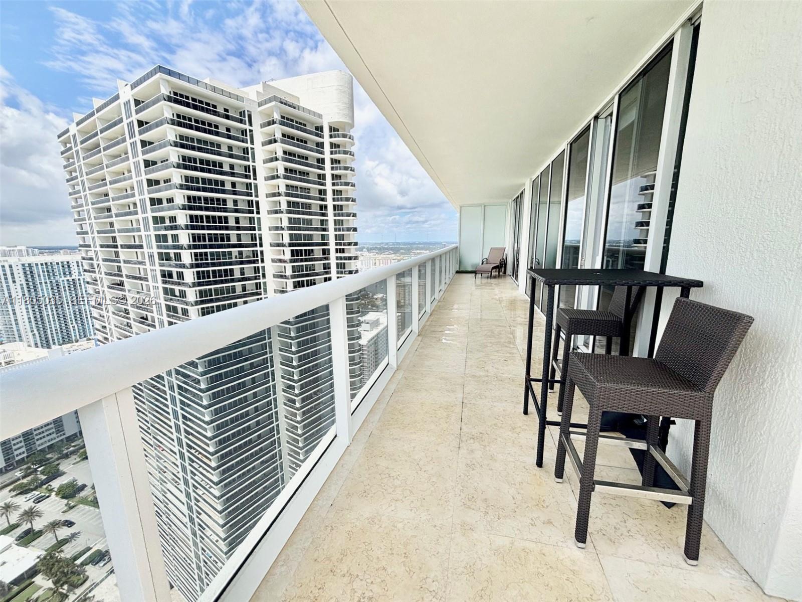 1830 S Ocean Drive 3702 Property Photo 9