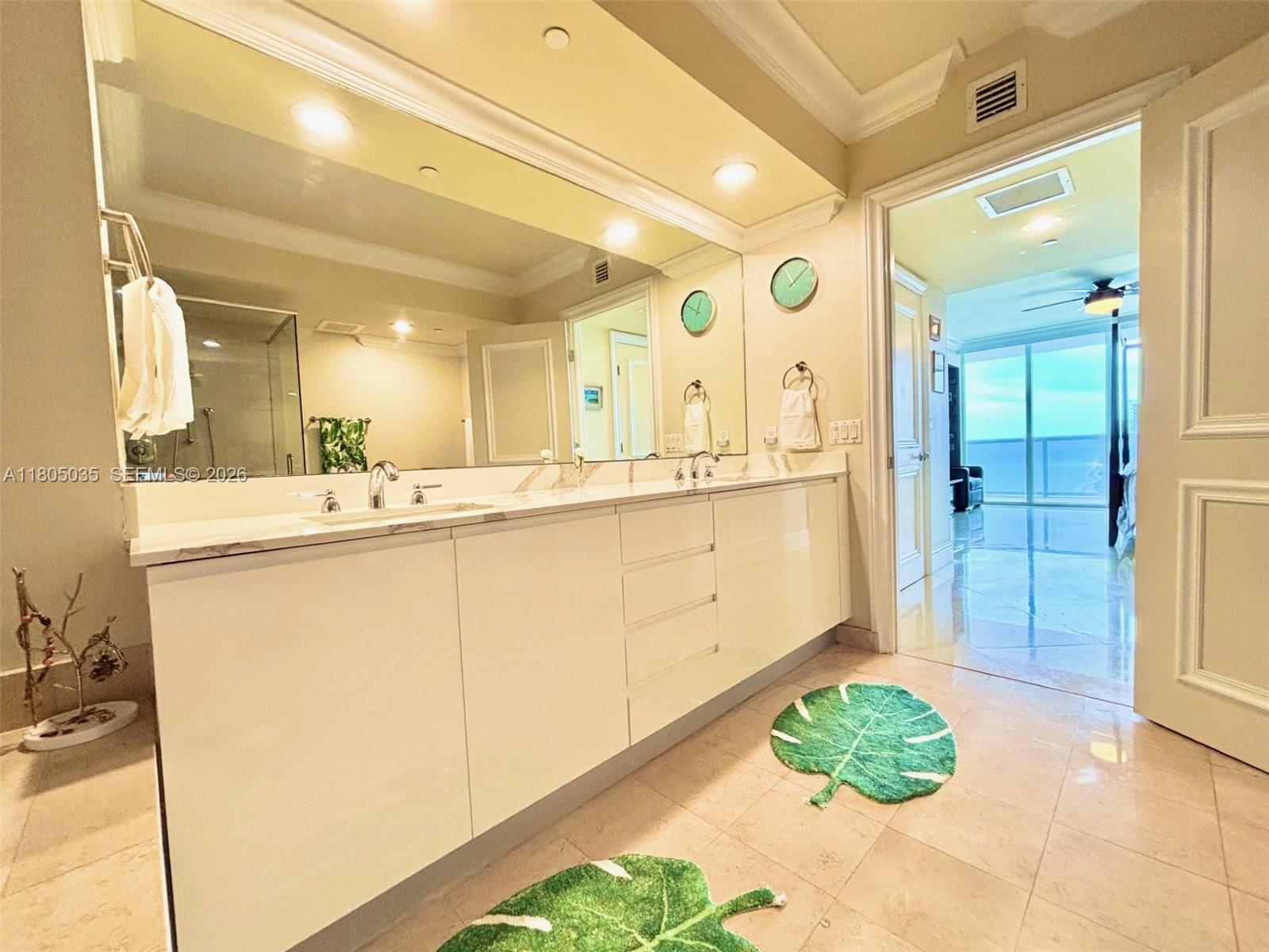 1830 S Ocean Drive 3702 Property Photo 43