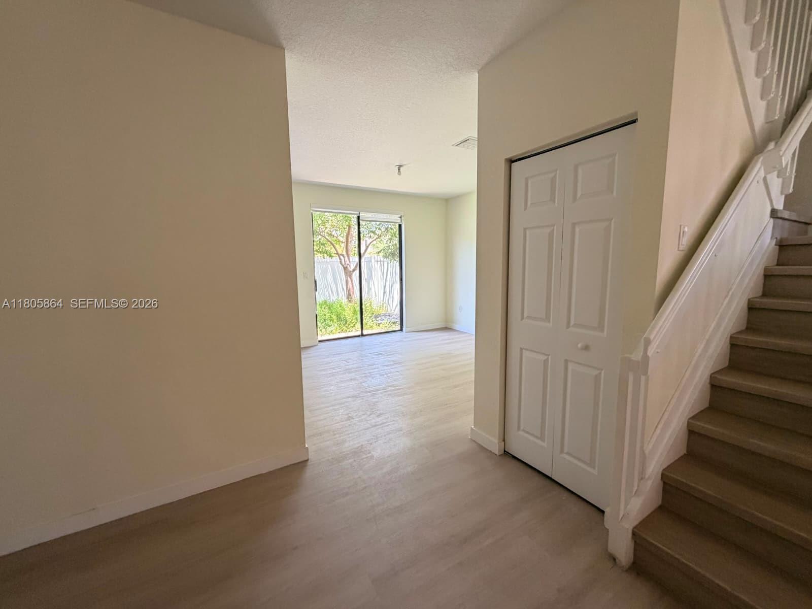 10966 W 33rd Way Property Photo 8