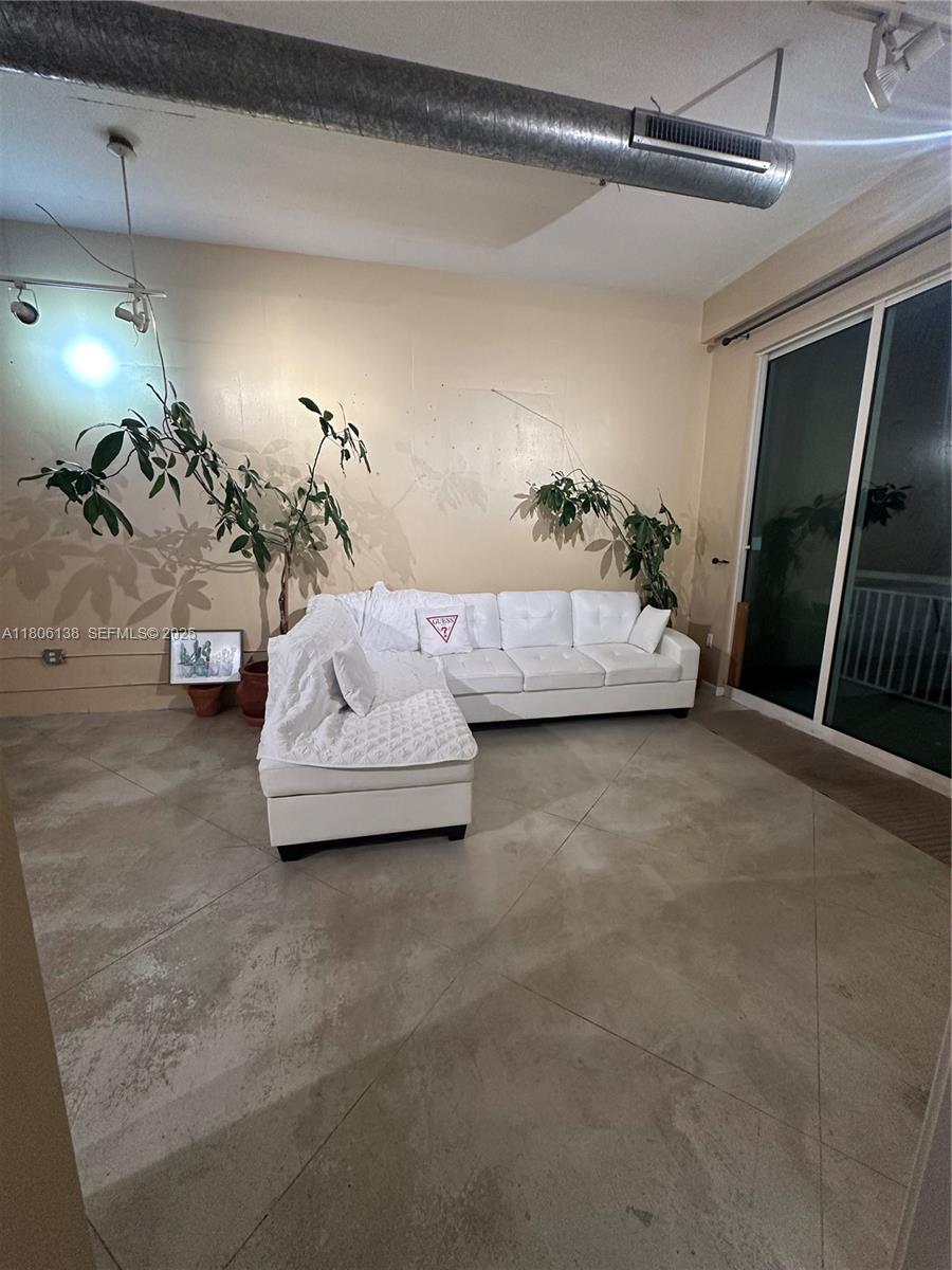 2001 Biscayne Boulevard 3503 Property Photo 6