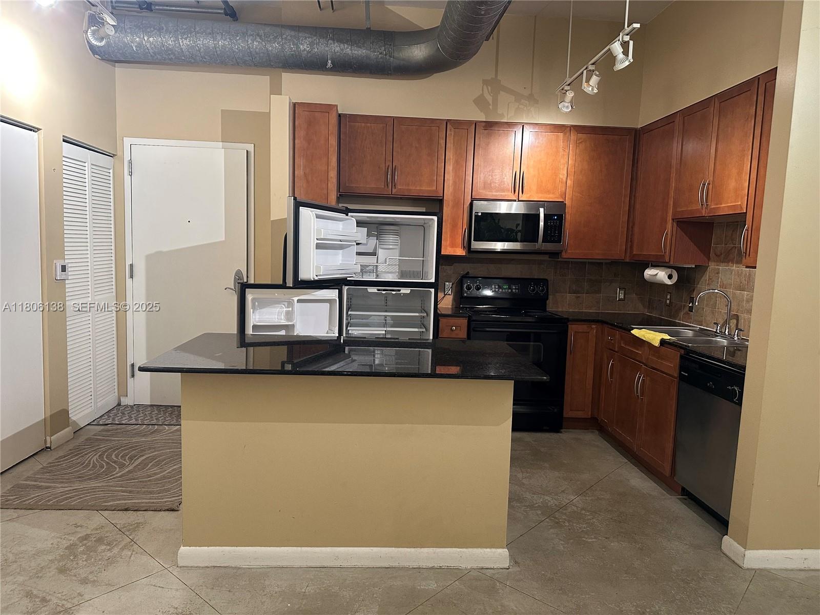 2001 Biscayne Boulevard 3503 Property Photo 15