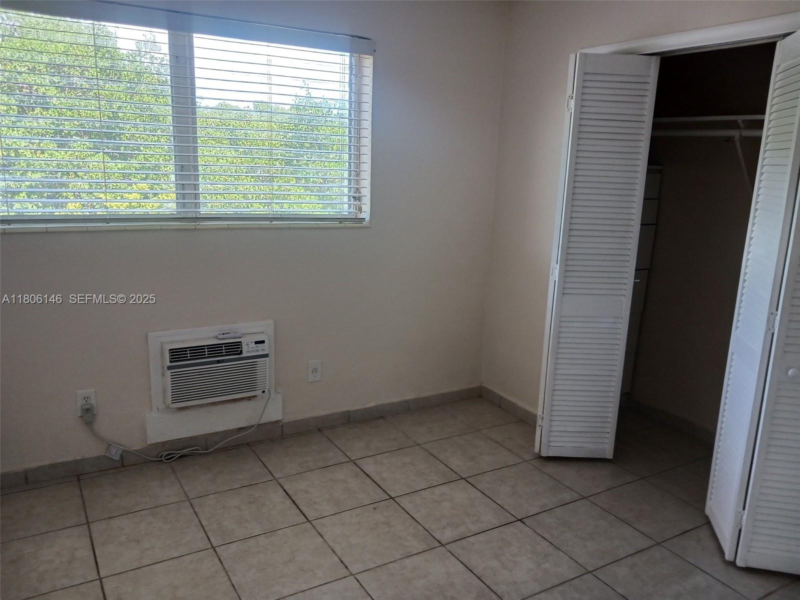 2700 Ne 135th Street 30 Property Photo 7