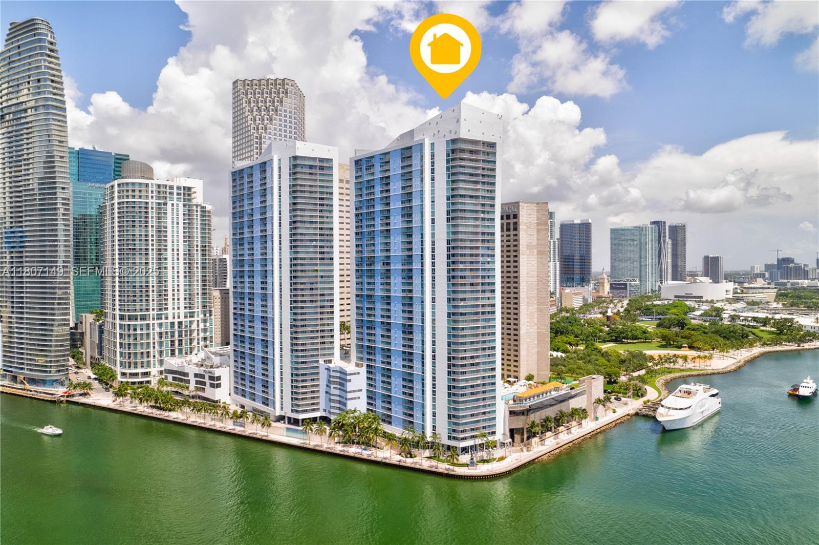 335 S Biscayne Boulevard 1006 Property Photo 3