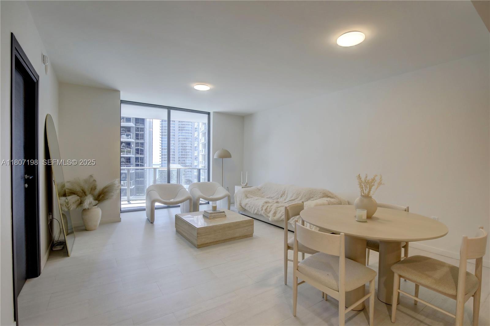1000 Brickell Plaza 2705 Property Photo 14