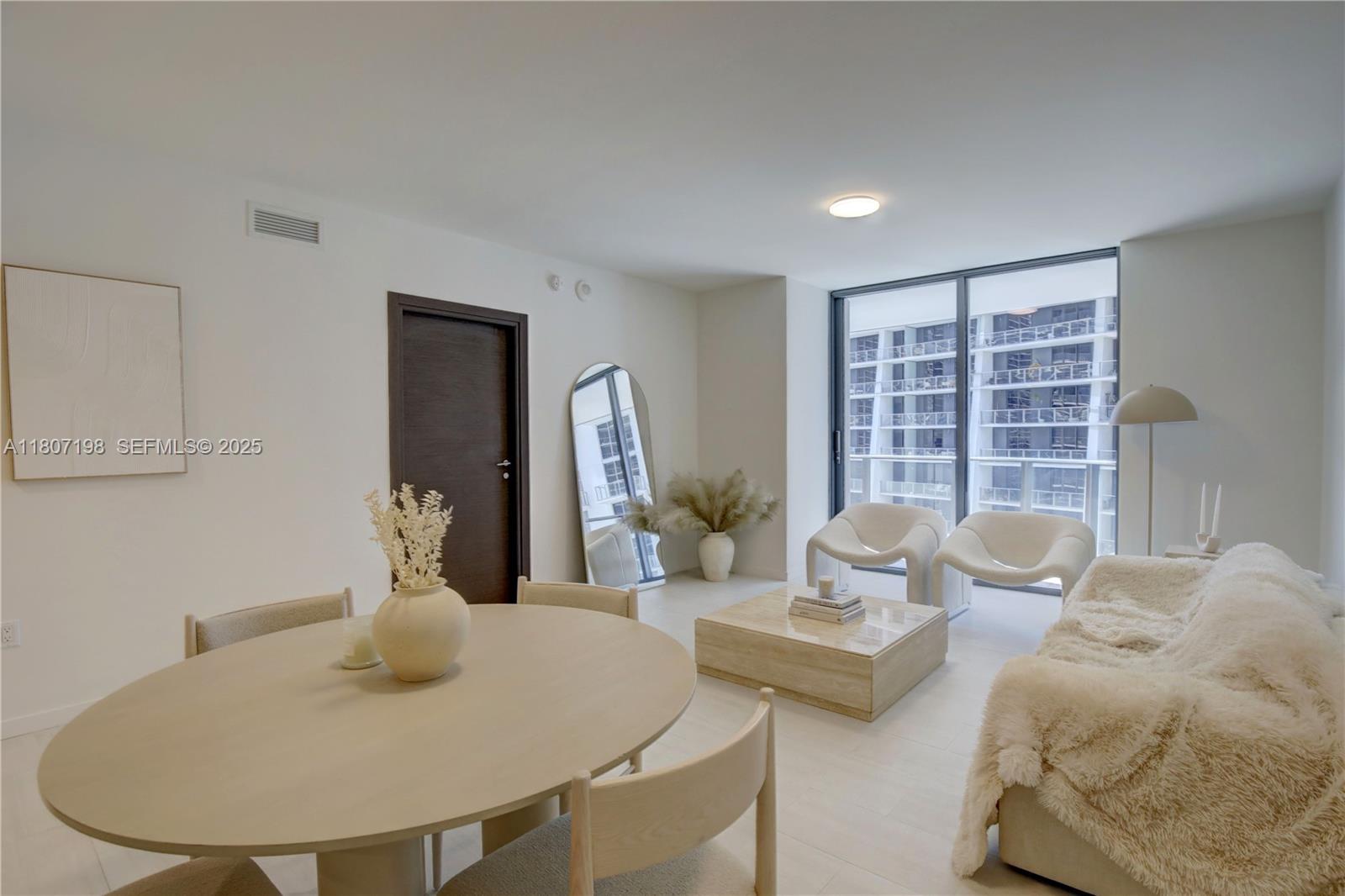 1000 Brickell Plaza 2705 Property Photo 15