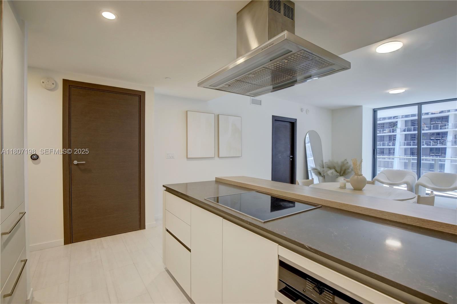 1000 Brickell Plaza 2705 Property Photo 19