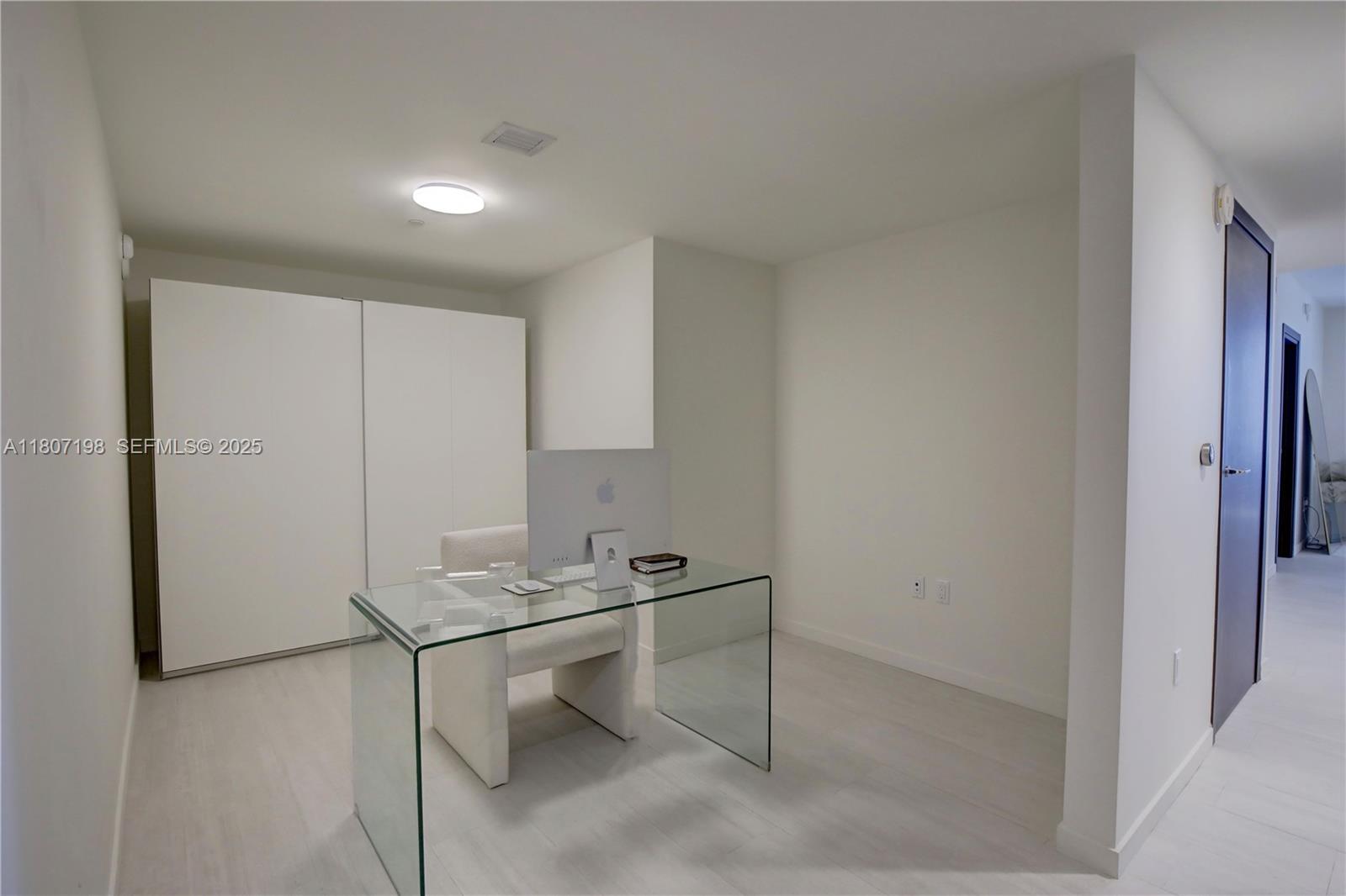 1000 Brickell Plaza 2705 Property Photo 20