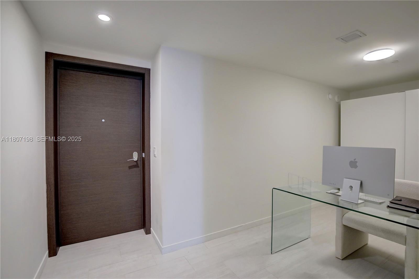 1000 Brickell Plaza 2705 Property Photo 22