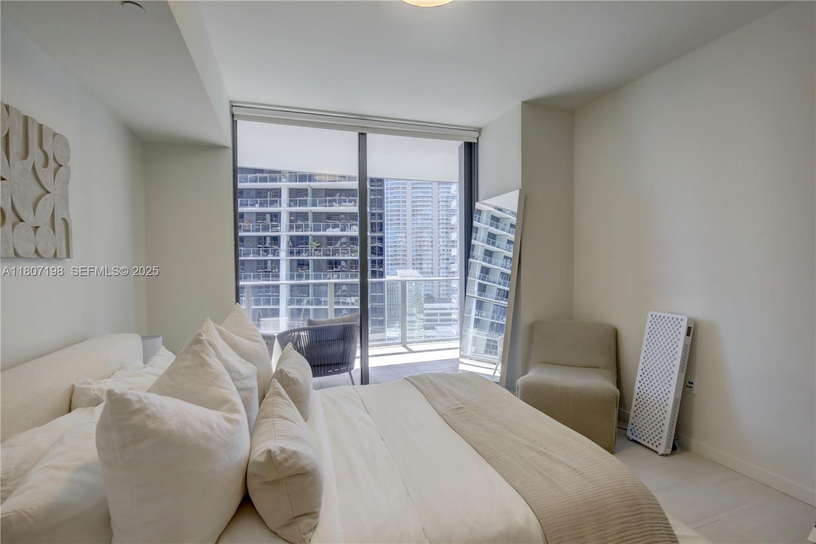 1000 Brickell Plaza 2705 Property Photo 23
