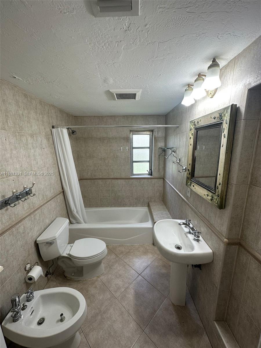 3621 Ponce De Leon Boulevard Property Photo 13