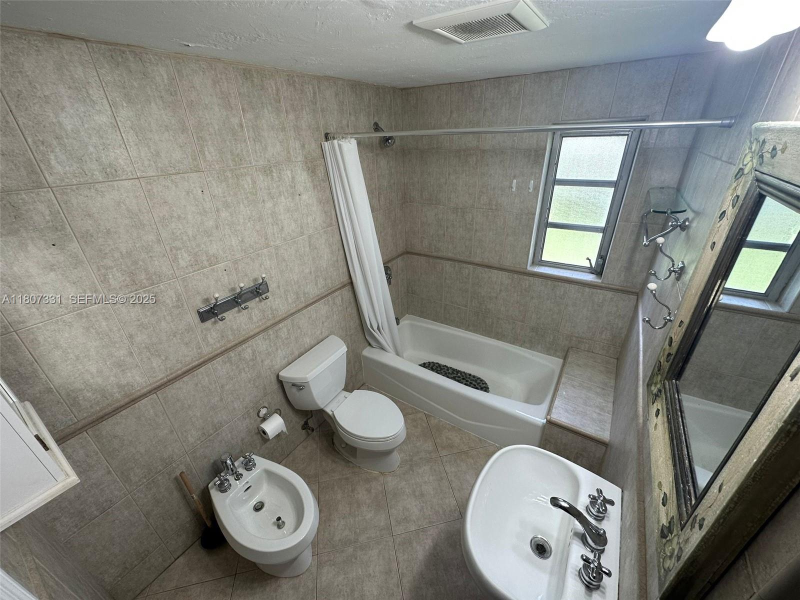3621 Ponce De Leon Boulevard Property Photo 14