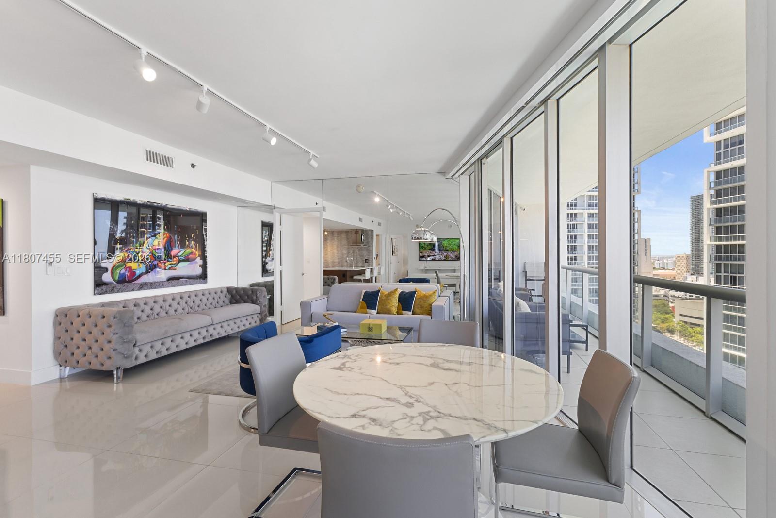 495 Brickell Avenue 2304 Property Photo 4
