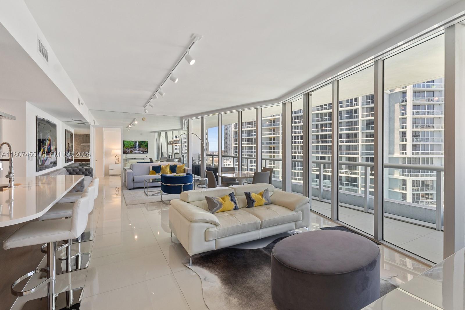 495 Brickell Avenue 2304 Property Photo 6