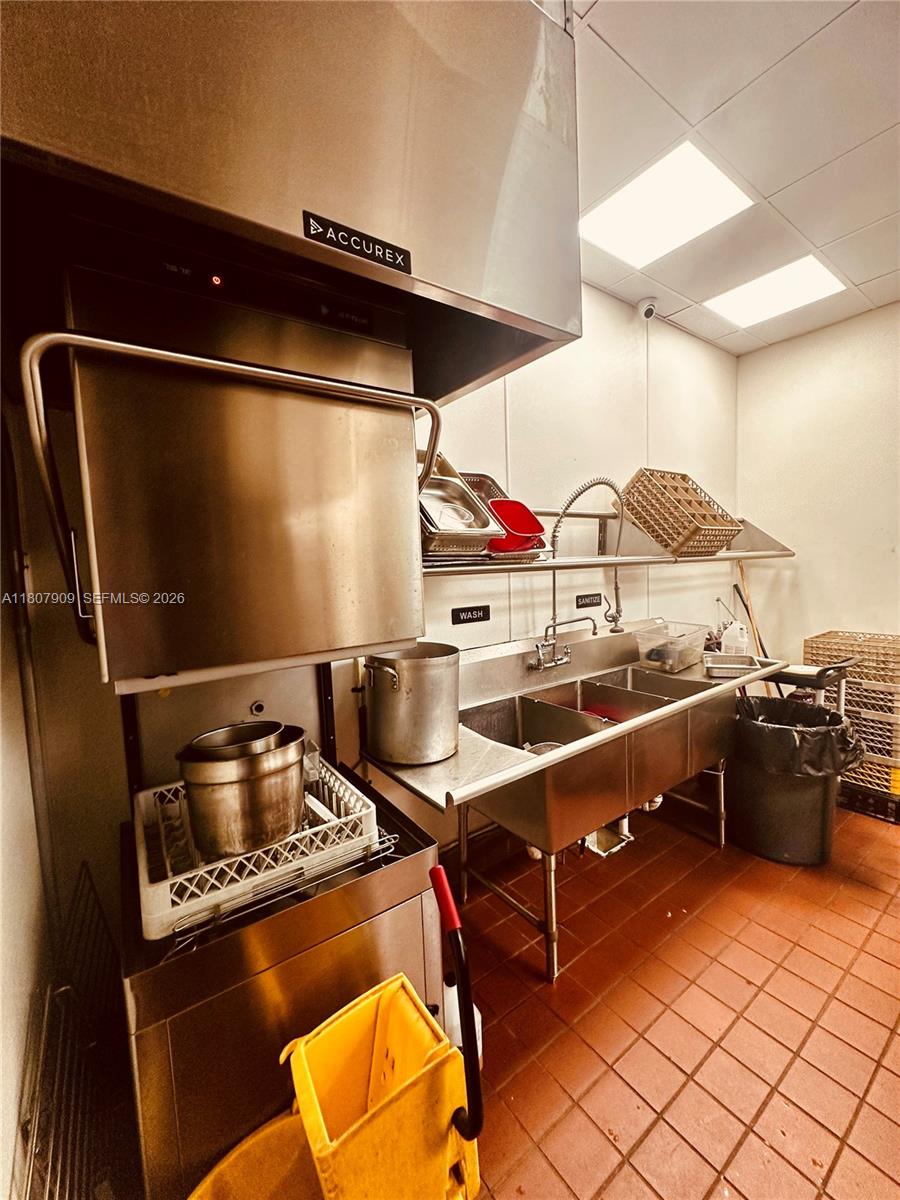 A11807909 Property Photo 11