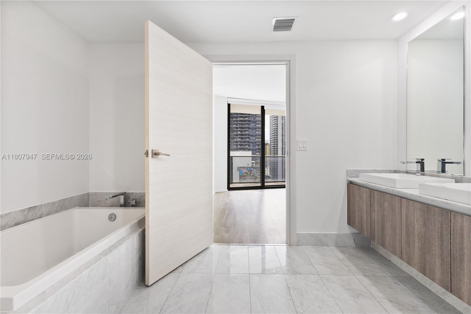 801 S Miami Avenue 2201 Property Photo 26