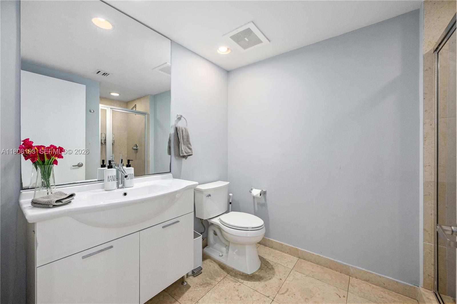485 Brickell Avenue 1604 Property Photo 14