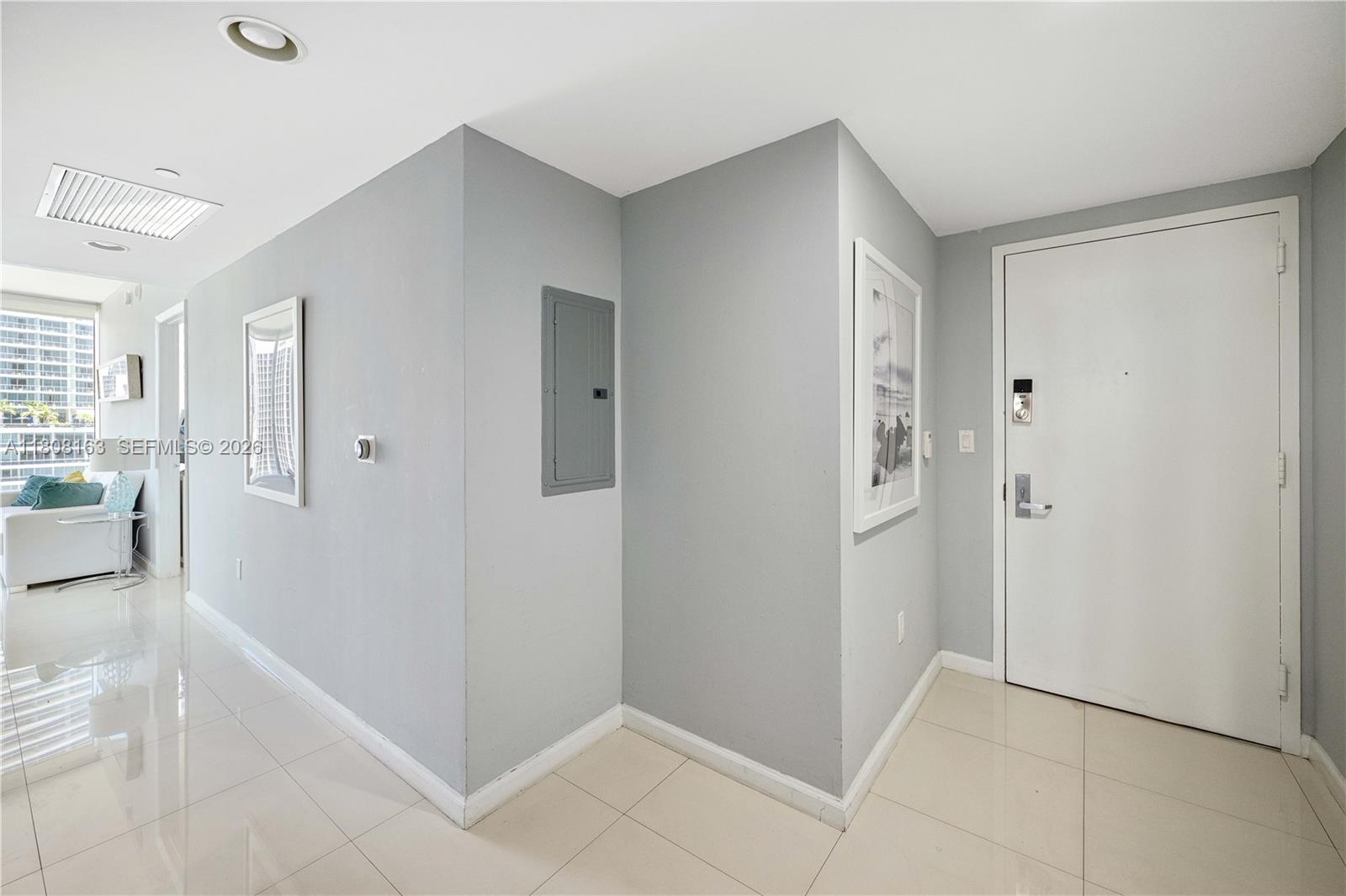 485 Brickell Avenue 1604 Property Photo 16