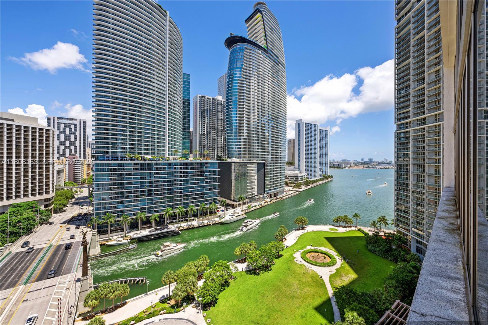 485 Brickell Avenue 1604 Property Photo 19