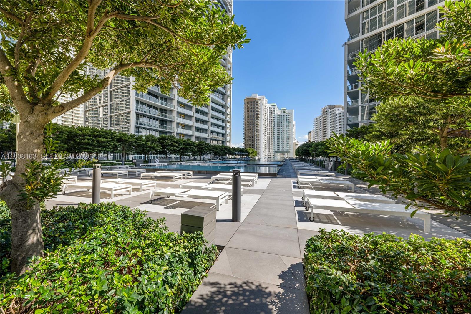 485 Brickell Avenue 1604 Property Photo 20