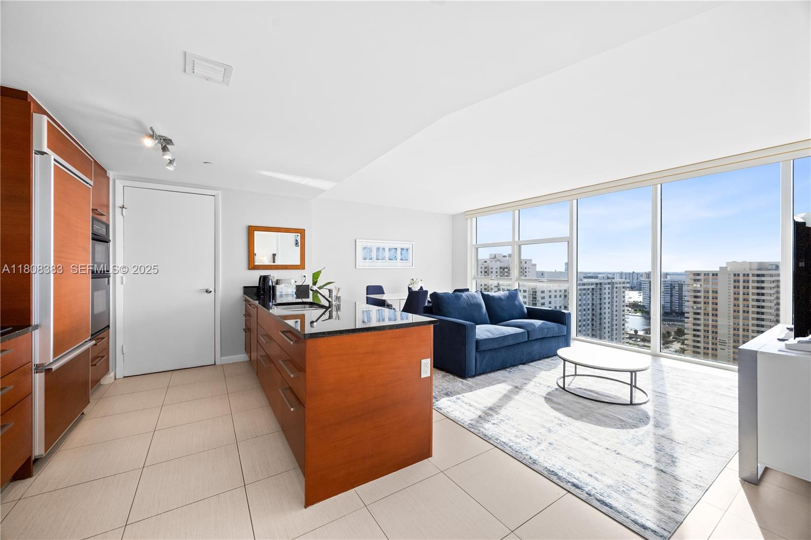 1830 S Ocean Drive 1807 Property Photo 3