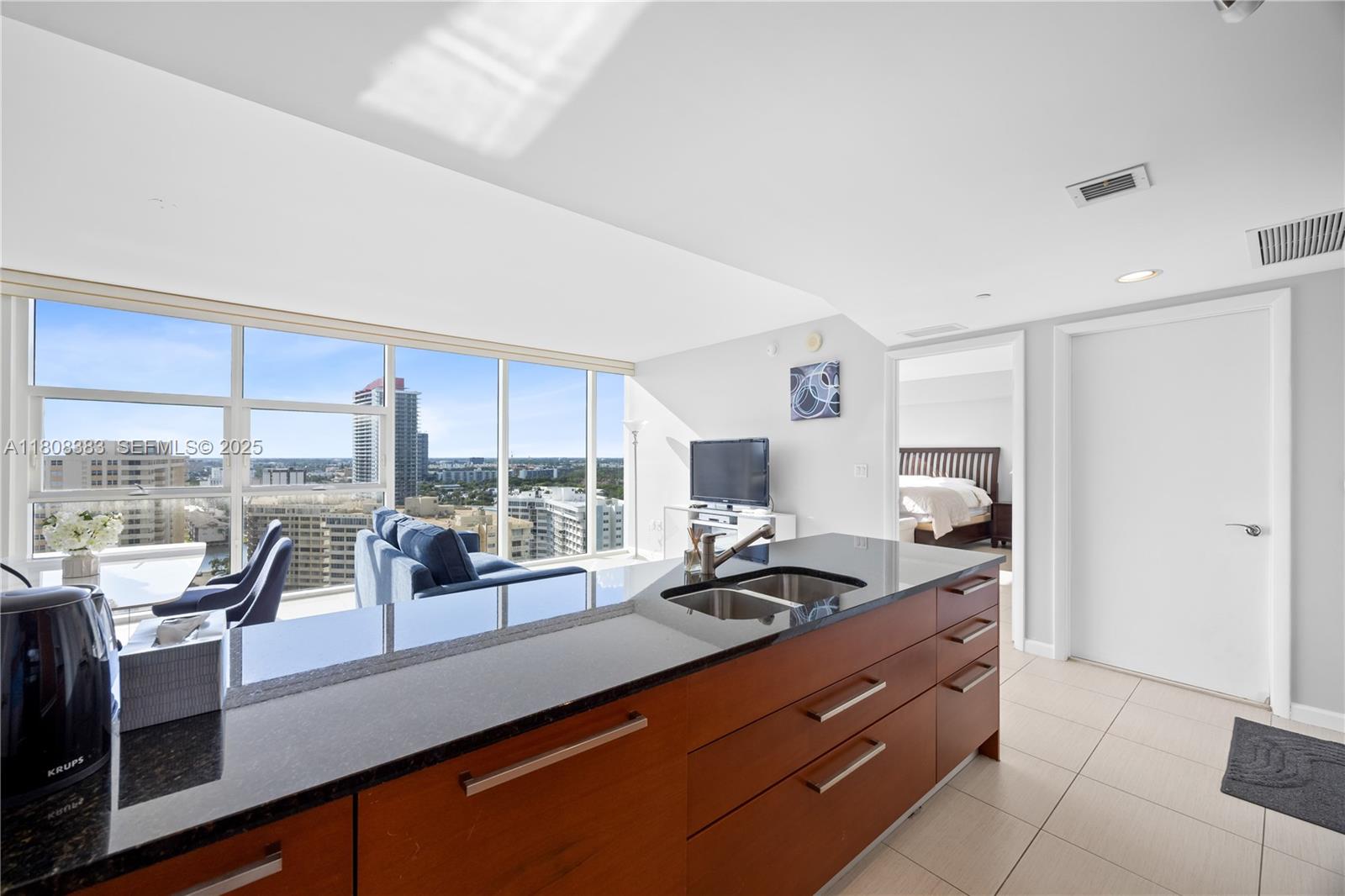 1830 S Ocean Drive 1807 Property Photo 12