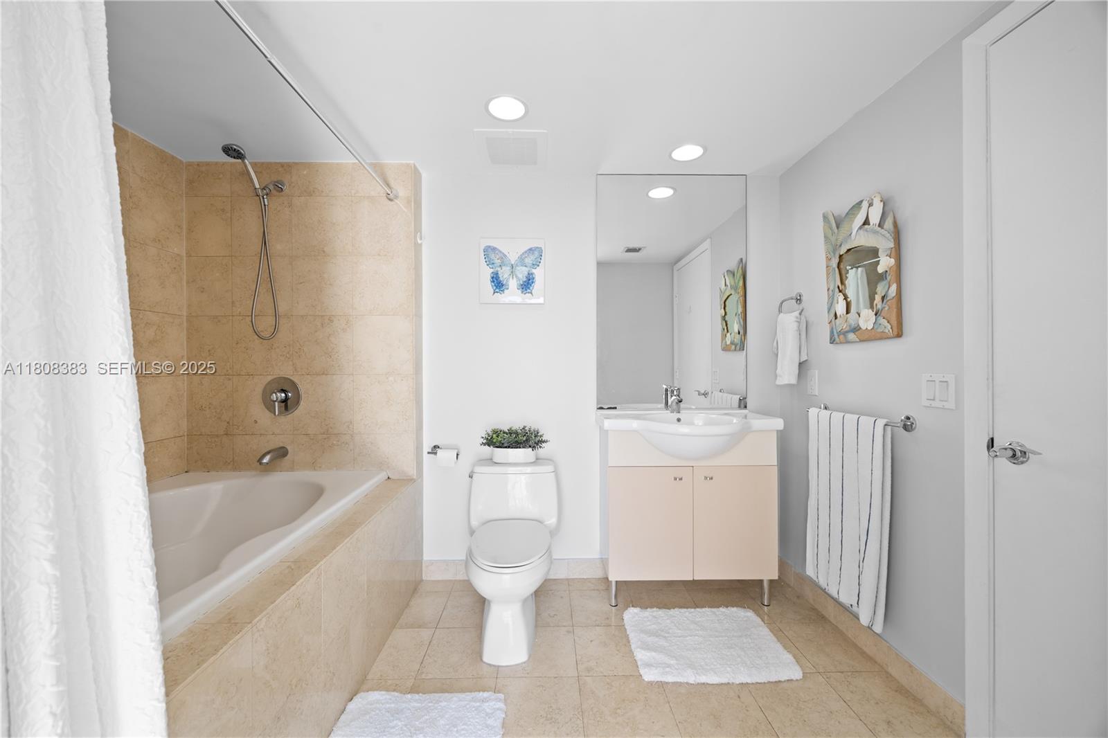 1830 S Ocean Drive 1807 Property Photo 19