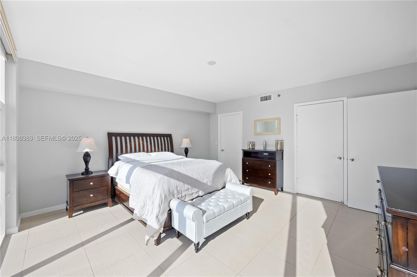 1830 S Ocean Drive 1807 Property Photo 23