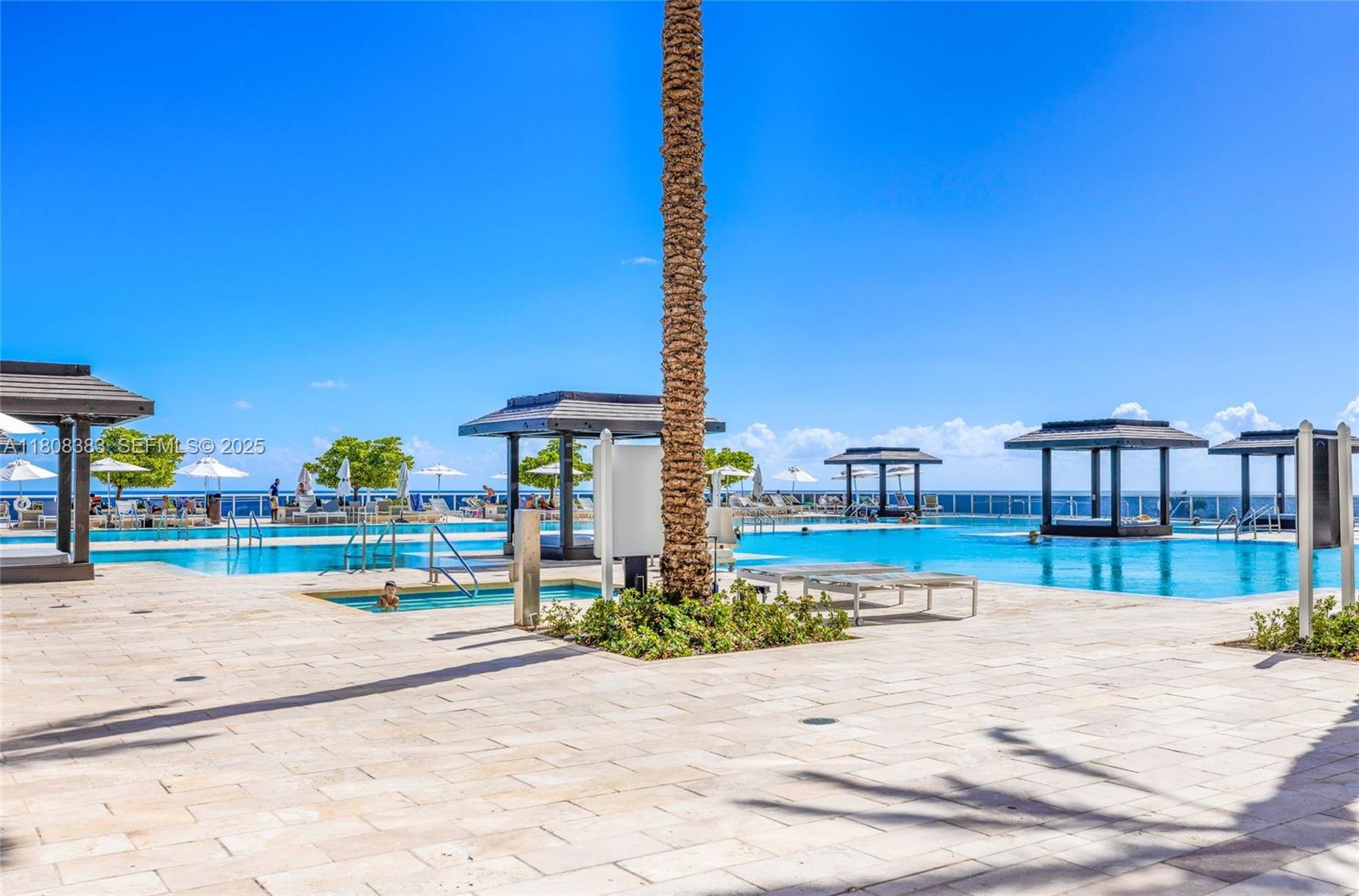 1830 S Ocean Drive 1807 Property Photo 27