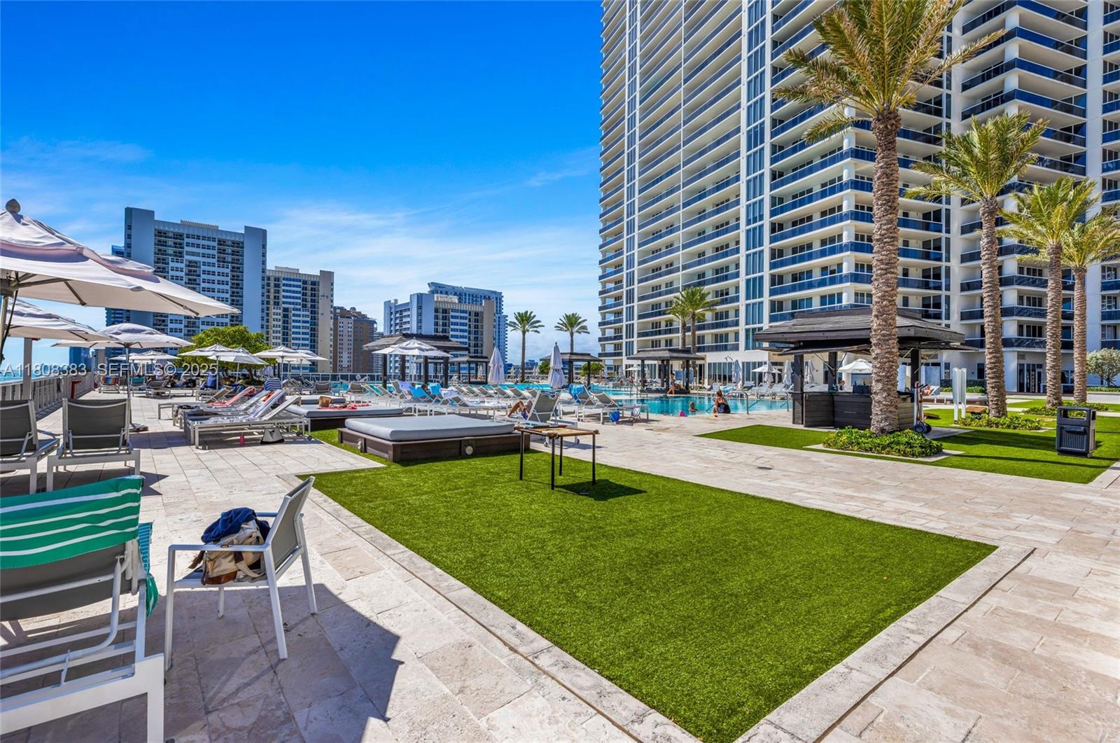 1830 S Ocean Drive 1807 Property Photo 28