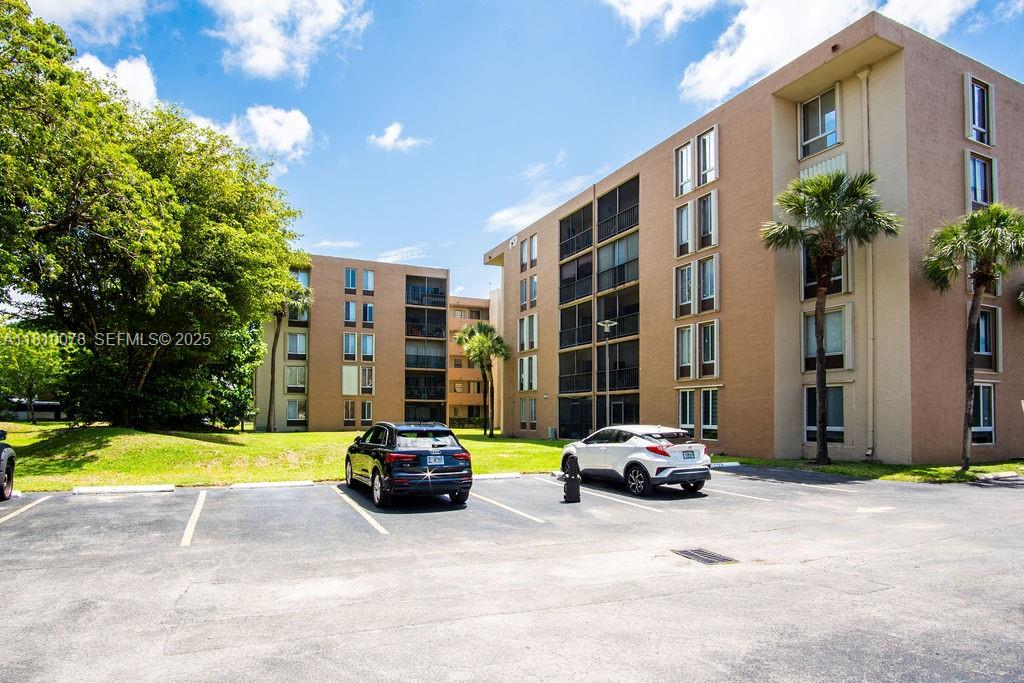 9110 Fontainebleau Boulevard 502 Property Photo 2