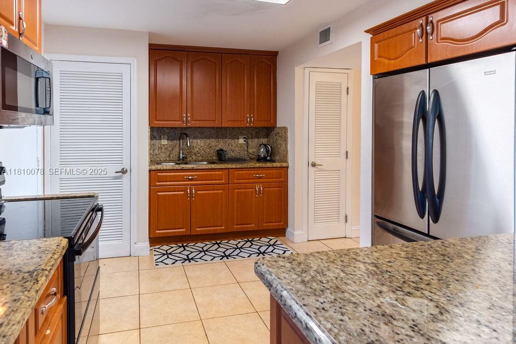 9110 Fontainebleau Boulevard 502 Property Photo 9