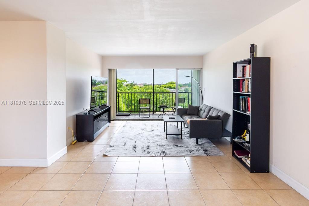 9110 Fontainebleau Boulevard 502 Property Photo 21