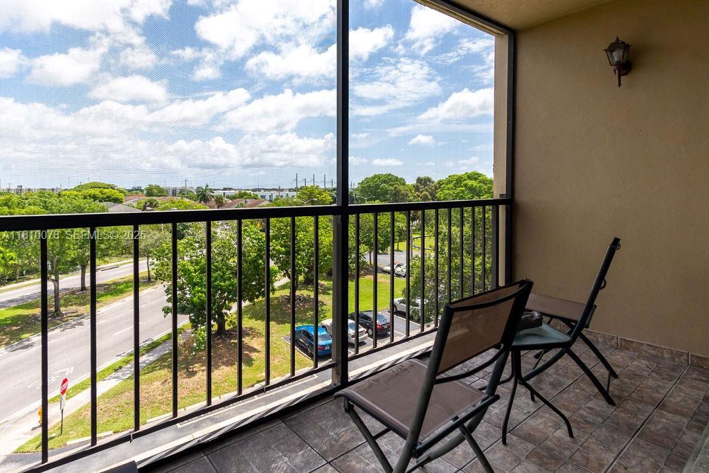 9110 Fontainebleau Boulevard 502 Property Photo 22