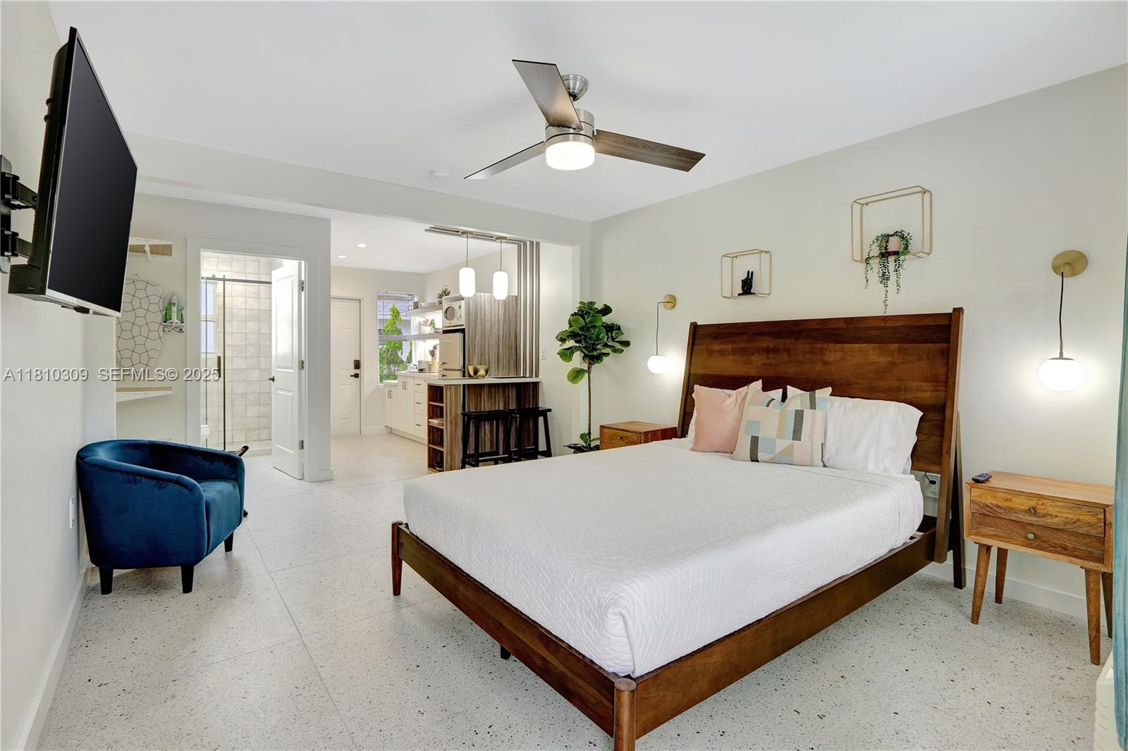 A11810309 Property Photo 18