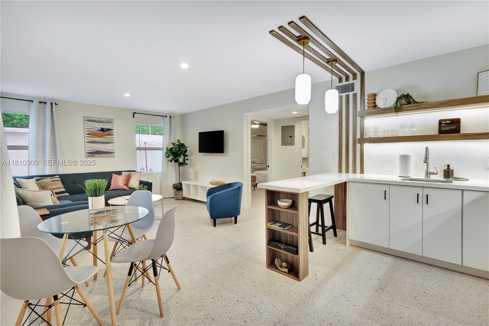 A11810309 Property Photo 24