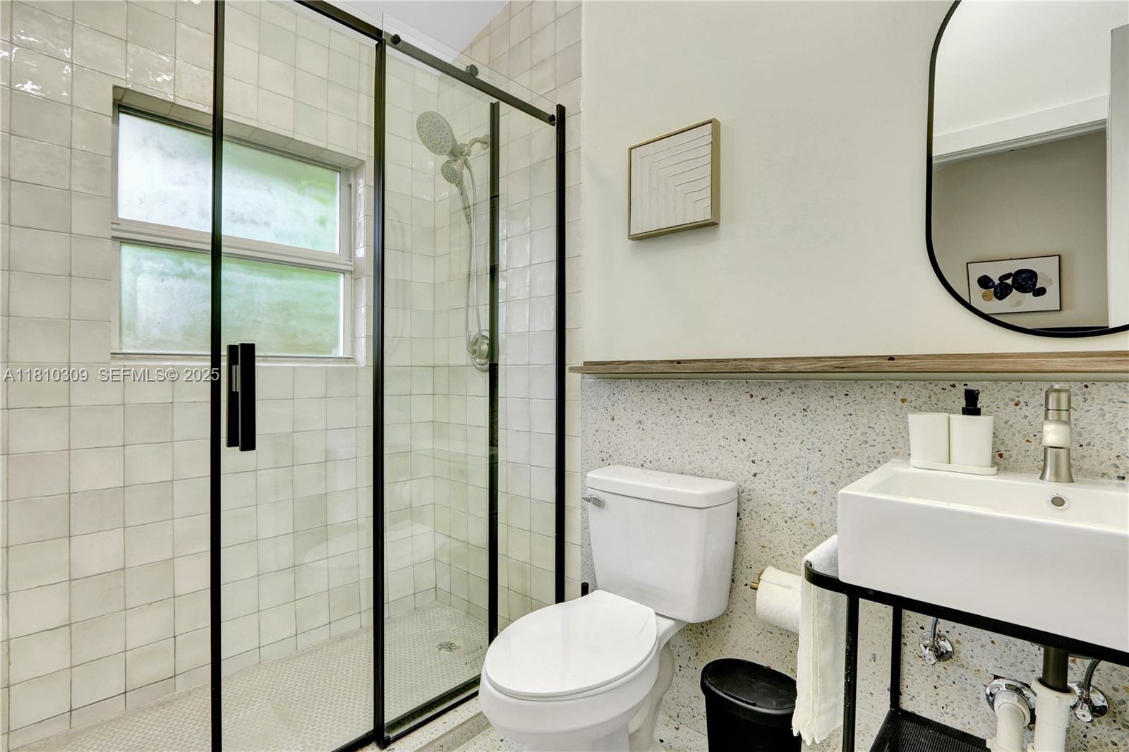 A11810309 Property Photo 35