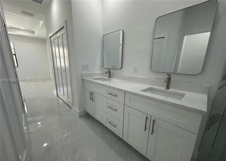 2002 E 13th Street Property Photo 15